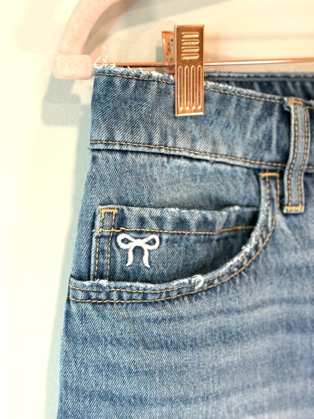 Hollister Light Blue Denim Mini Skirt Pink Bow Embroidered Details - Size 0 - Picture 2 of 13